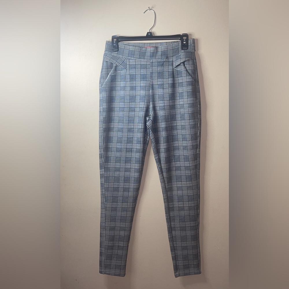 Plaid Pants. Brand is Maze Collection. Size Small.